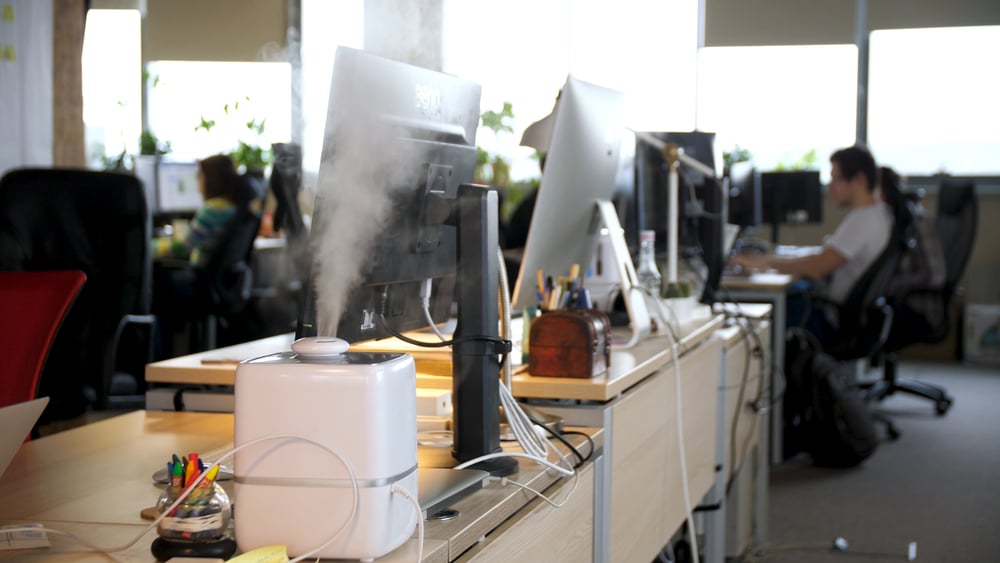 Humidifier placed on an office desk
