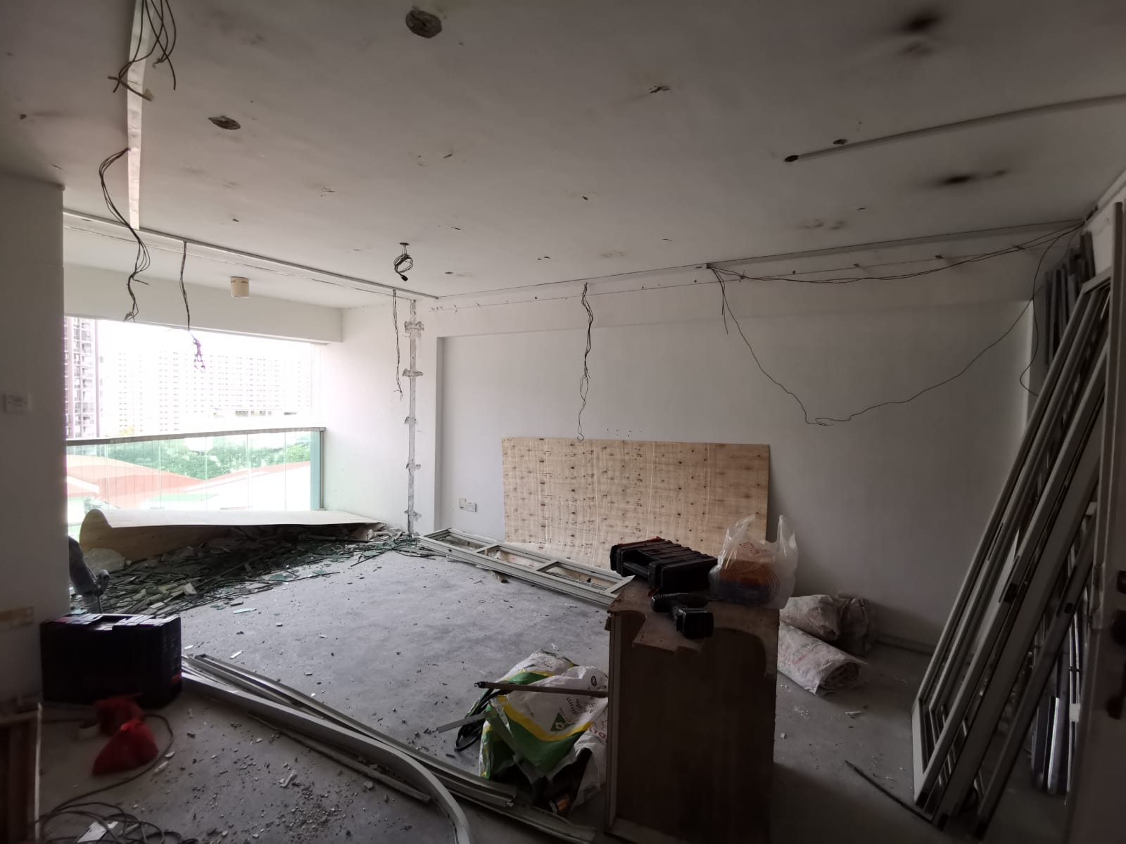punggol hdb flat renovation circuit breaker
