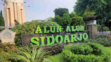 Alun-Alun Sidoarjo
