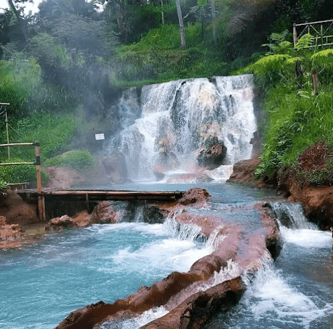 Explore Curug Cipanas Lembang
