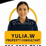 Yulia W