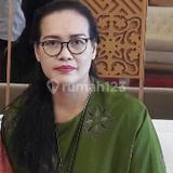 Julyanti Tan
