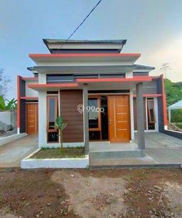 Rumah siap huni tanah luas banget deket pintu Tol Depok