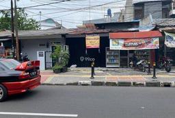 Kios Untuk Usaha Pinggir Jalan Raya Waru No 33a Rawamangun Jakarta Timur 