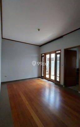 Rumah Lama Terawat Sukaluyu Cikutra Pahlawan Bandung