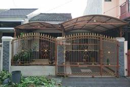 RUMAH SIAP HUNI, DI KENCANA LOKA, SEMI FURNISH,  BAGUS