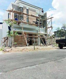Rumah 2 Lantai Siap Huni di Dekat Maguwo Jogja
