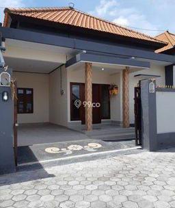 Dikontrakan rumah satu lantai lokasi jalan tukad batanghari akses jalan pribadi 5 meter paving posisi rumah paling pojok