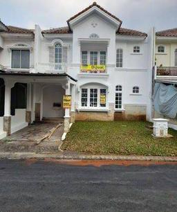 Baru Renov Rumah Cantik di Legenda Wisata
