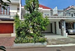 Rumah Cantik Sudah Renovasi di Cluster Favorit di Kota Wisata