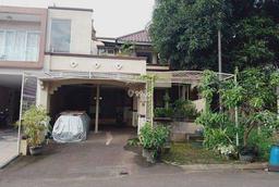 Rumah Besar Nyaman di Cluster Favorit Kota Wisata