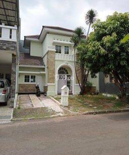 Dijual Rumah bagus diGrand wisata.