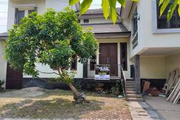 Kost 12 Pintu Arga Merbabu Cilegon 2 Lantai Terjun Bebas dari 2,5M