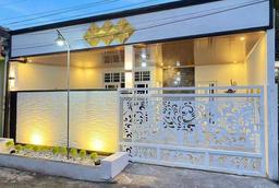 Rumah bagus desain mewah klipang permai raya tembalang