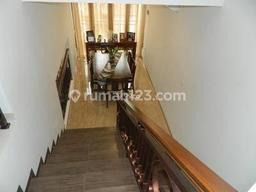 Rumah Modern Cilandak Sebrang Citos, SHM, 3 Lantai, 4.2M