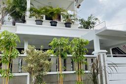 MURAHHH RUMAH 2 LANTAI BAGUS SIAP HUNI DI CINERE MEGAPOLITAN, JAKARTA SELATAN