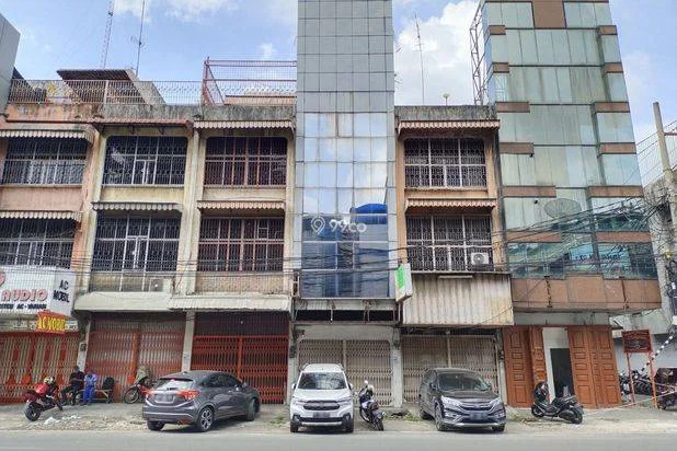 Ruko di Jl. Asia ( Dekat Sabarudin )
