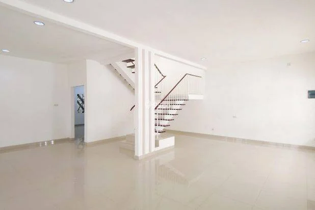 Villa di Jl. Kartini Dalam