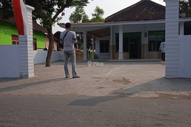 rumah hunian bangunan sederhana dan merakyat dan sederhana