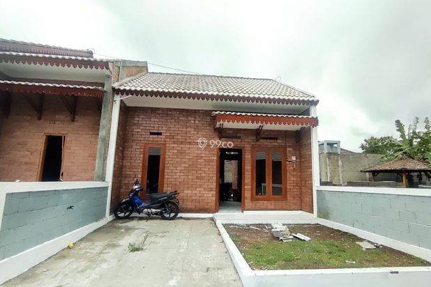 RUMAH ETNIK MURAH 200 PRAMBANAN JALAN PAVING BLOK