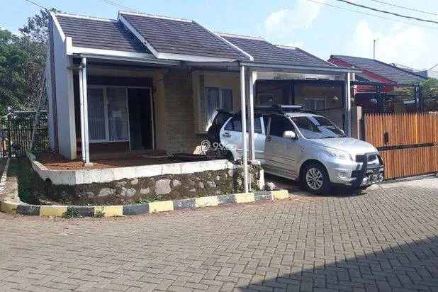 BU CEPAT rumah cantik di dekat pintu tol cileunyi bandung
