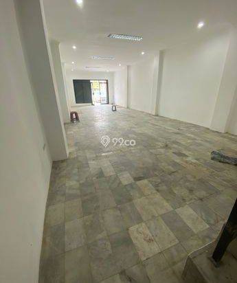 Ruko 4 lantai, lebar muka 5,2 meter, panjang 16 meter, lot parking bisa 4-6 mobil, pinggir jalan utama Dewi Sartika, cocok untuk kantor Ruko di Dewi Sartika 
