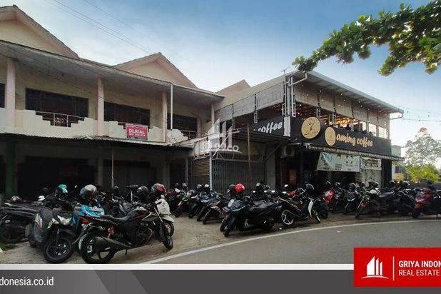 Ruko di Jalan Ilham samping Aming Coffee 2, kota baru Pontianak - Kalimantan Barat 
