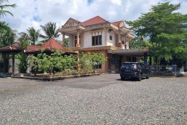  Rumah Mewah Bak Istana Dengan Tanah Terluas Tepi Jalan Purworejo