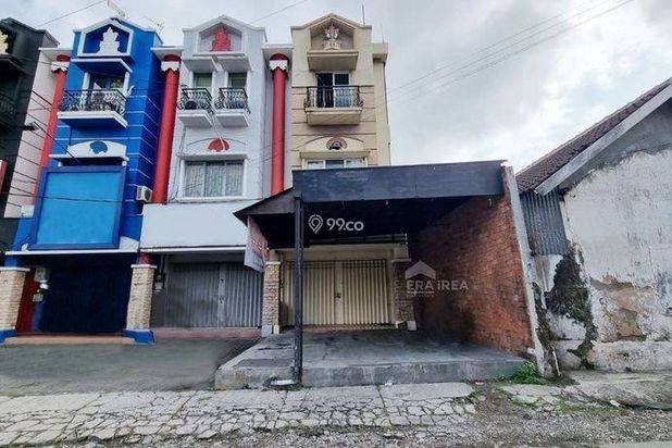 Ruko 3 lantai strategis solo 5 menit dari pasar Gedhe solo