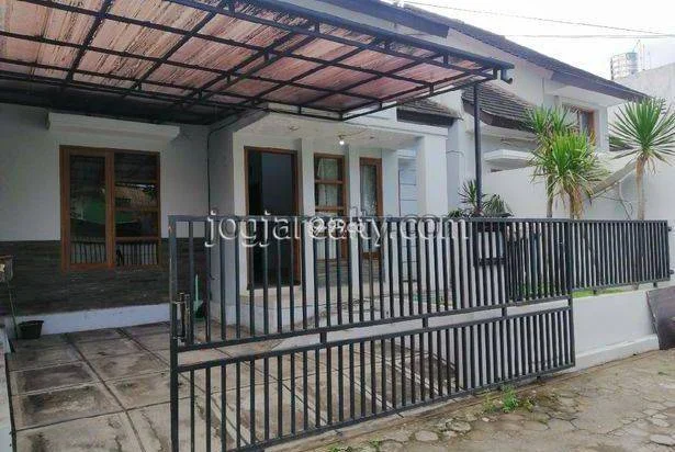 Rumah di Sorowajan Baru Banguntapan Yogyakarta Bagus