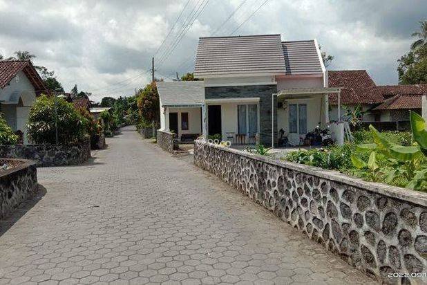 RUMAH CANTIK MURAH TANAH LUAS DI TEMPEL SLEMAN