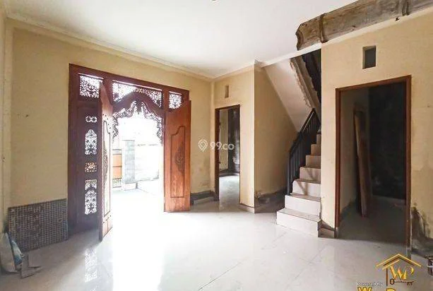 Rumah Cantik Di Lingkungan Pendatang Di Sukawati