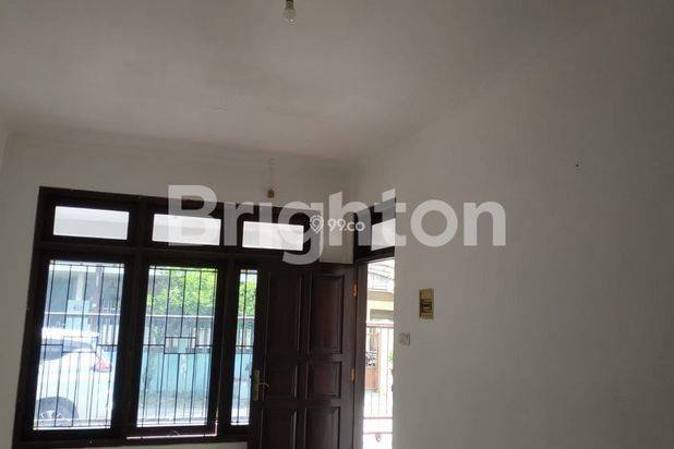 RUMAH SIAP HUNI DI MANYAR