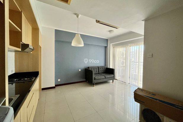 Apartment Waterplace 2BR Surabaya dijual. Semi furnish