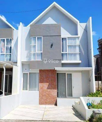 RUMAH 2 Lantai SIAP HUNI DEKAT KAMPUS UMM