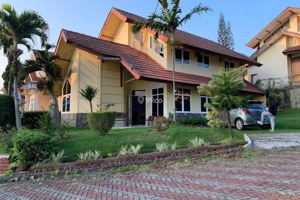Rumah Villa Asri ( Full Furnish ) di Segar Alam Pacet Cipanas Kab. Cianjur - Harga Nego