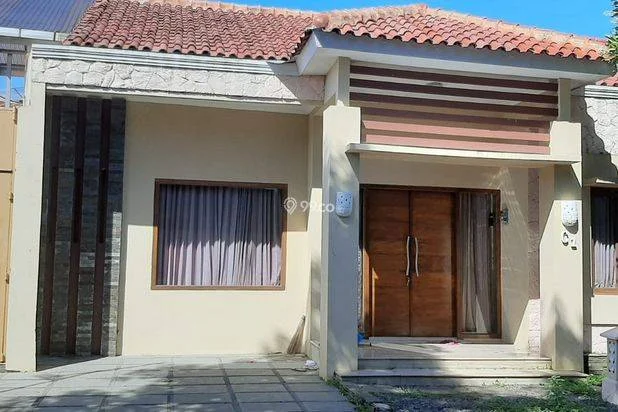 di sewakan rumah siap huni ada furnitur di kota pekalongan