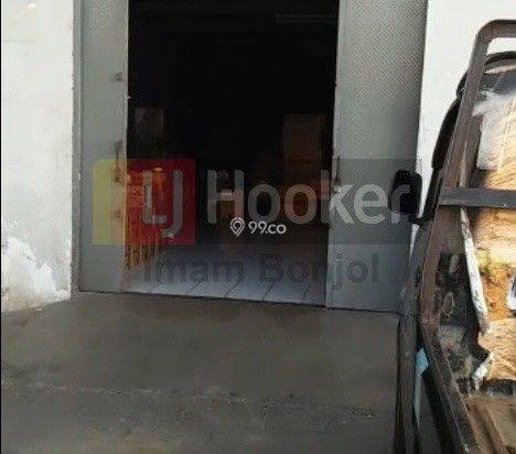 Jual Gedung Cocok Usaha di Jalan Protokol Semarang Barat -6245