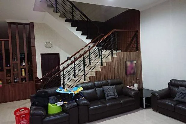 Villa di Jalan Aceh Baru