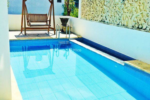RUMAH MEWAH 3 LANTAI DI DAERAH ELITE RENON