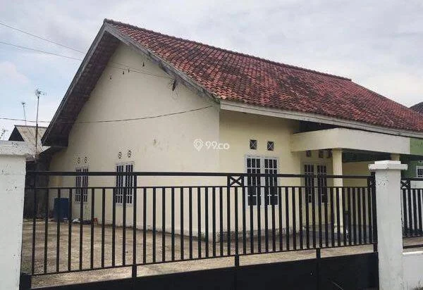 dijual rumah dengan lokasi strategis dan suasana yang tenang dijual rumah dengan lokasi strategis dan suasana yang tenang