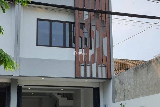 NEW GRESS! Raya Semolowaru Tengah, Parkiran Luas, Lokasi Ramai
