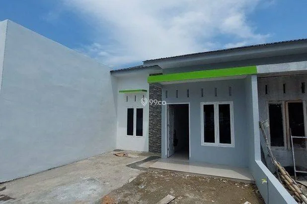 Disewakan rumah baru komplek Bunga Ester House Medan