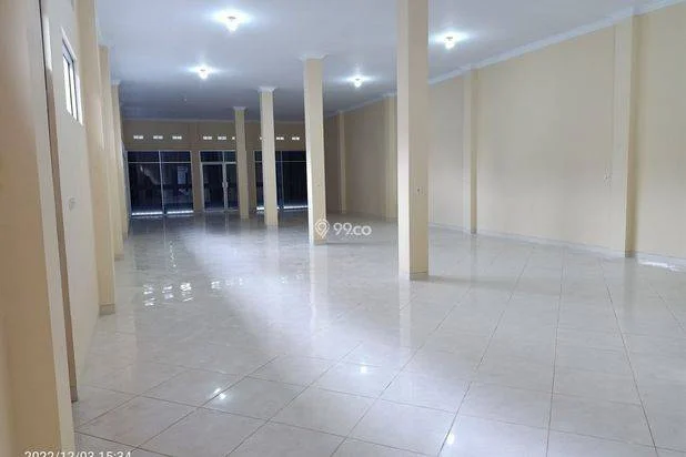 Ruang Usaha Plus Rumah Tinggal di Kalasan