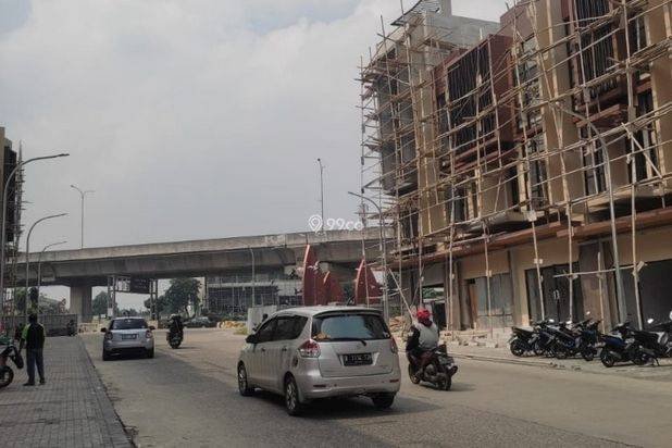 Ruko komersial posisi di pojok lokasi di jln kh soleh iskandar