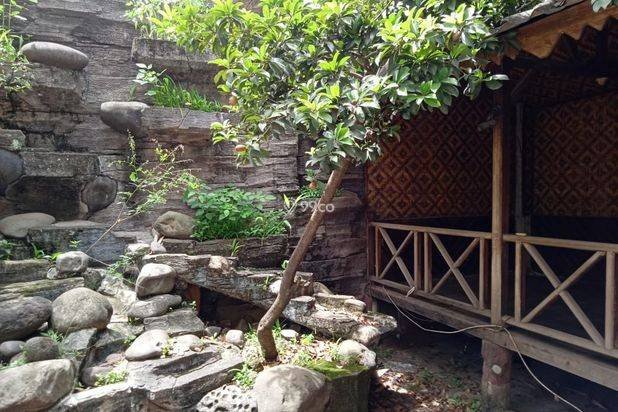 Rumah 2,5lt dekat soekarno hatta dekat polda sebelum cibiru
