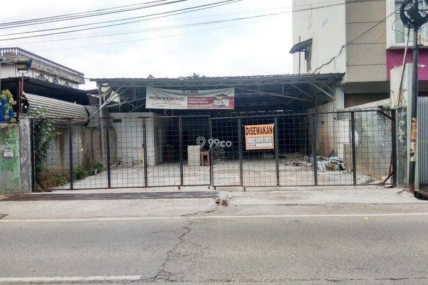 Gudang pinggir jalan dekat BKR dan Soekarno Hatta