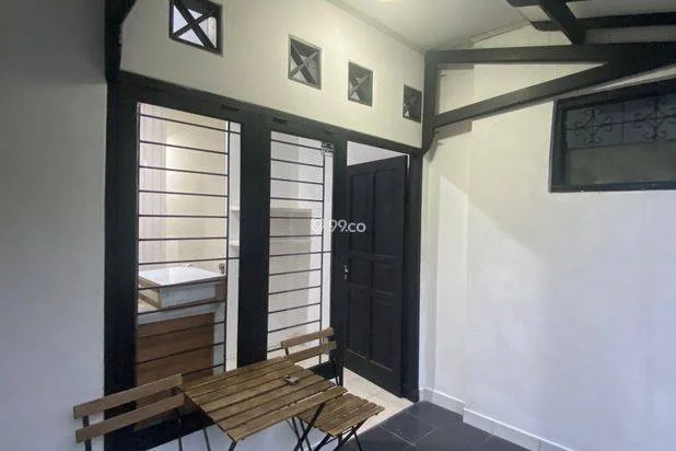Rumah siap huni disewakan hadap timur dipetukangan selatan