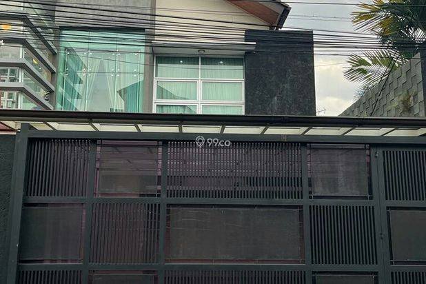Rumah dan Gedung Tempat Usaha di Kota Bandung Rumah dan Gedung Tempat Usaha di Kota Bandung