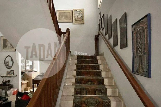 Rumah Tua Hitung Tanah Di Mega Kuningan, Jakarta Selatan (IR)